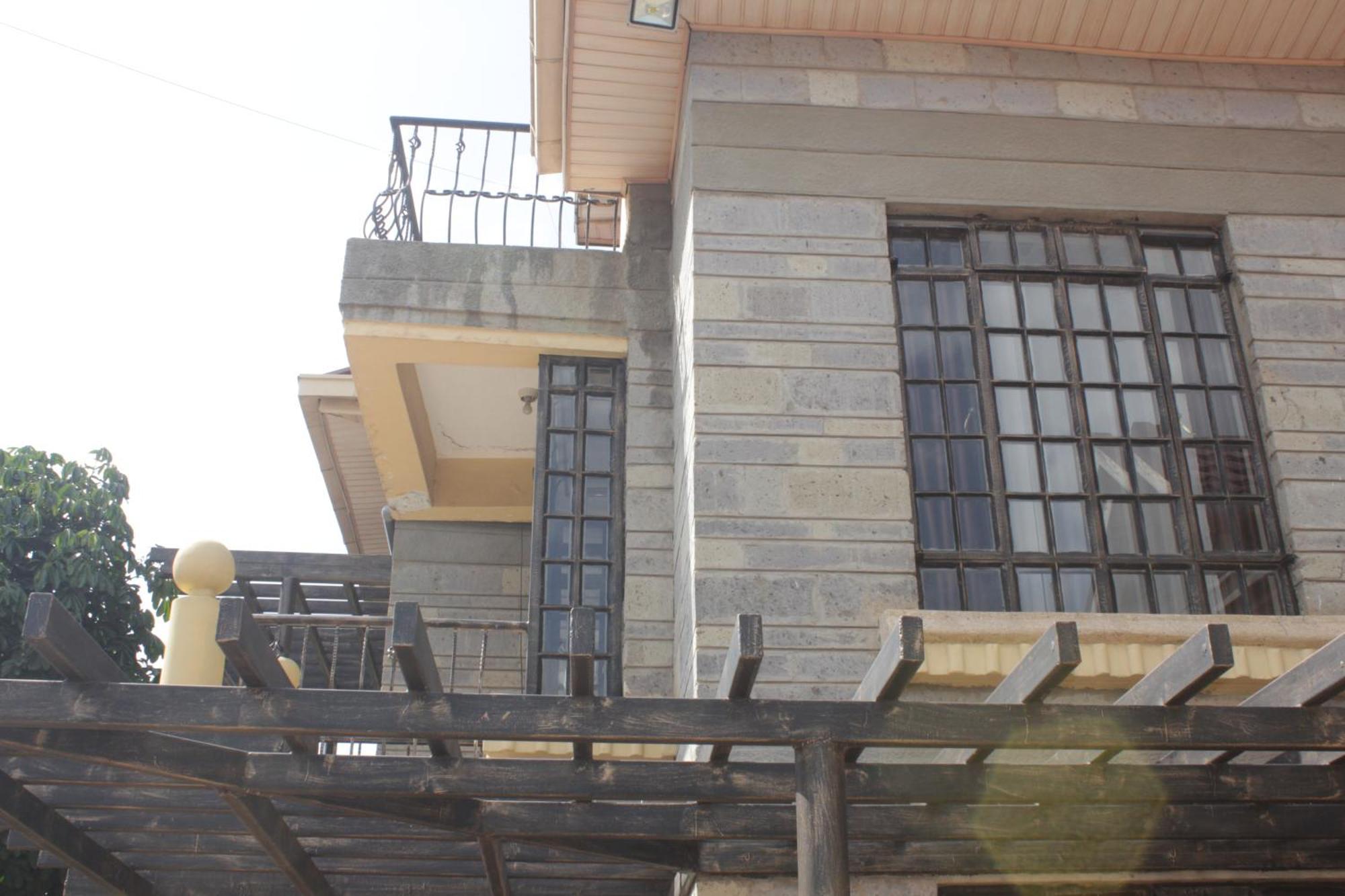 مبيت وإفطار Syokimau Eshborns House - Near Jkia المظهر الخارجي الصورة